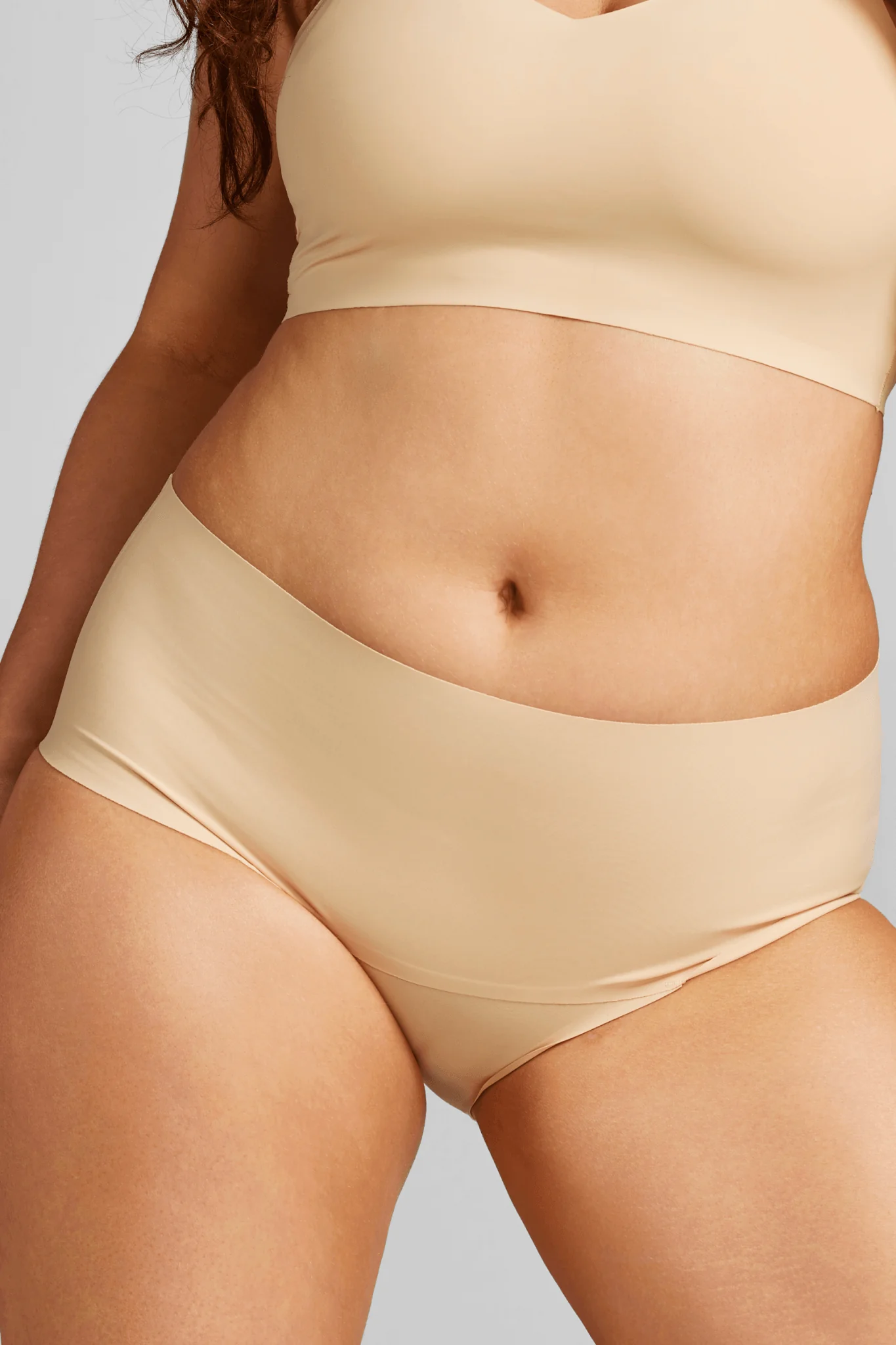 Invisible Shaping Panty - Image 12