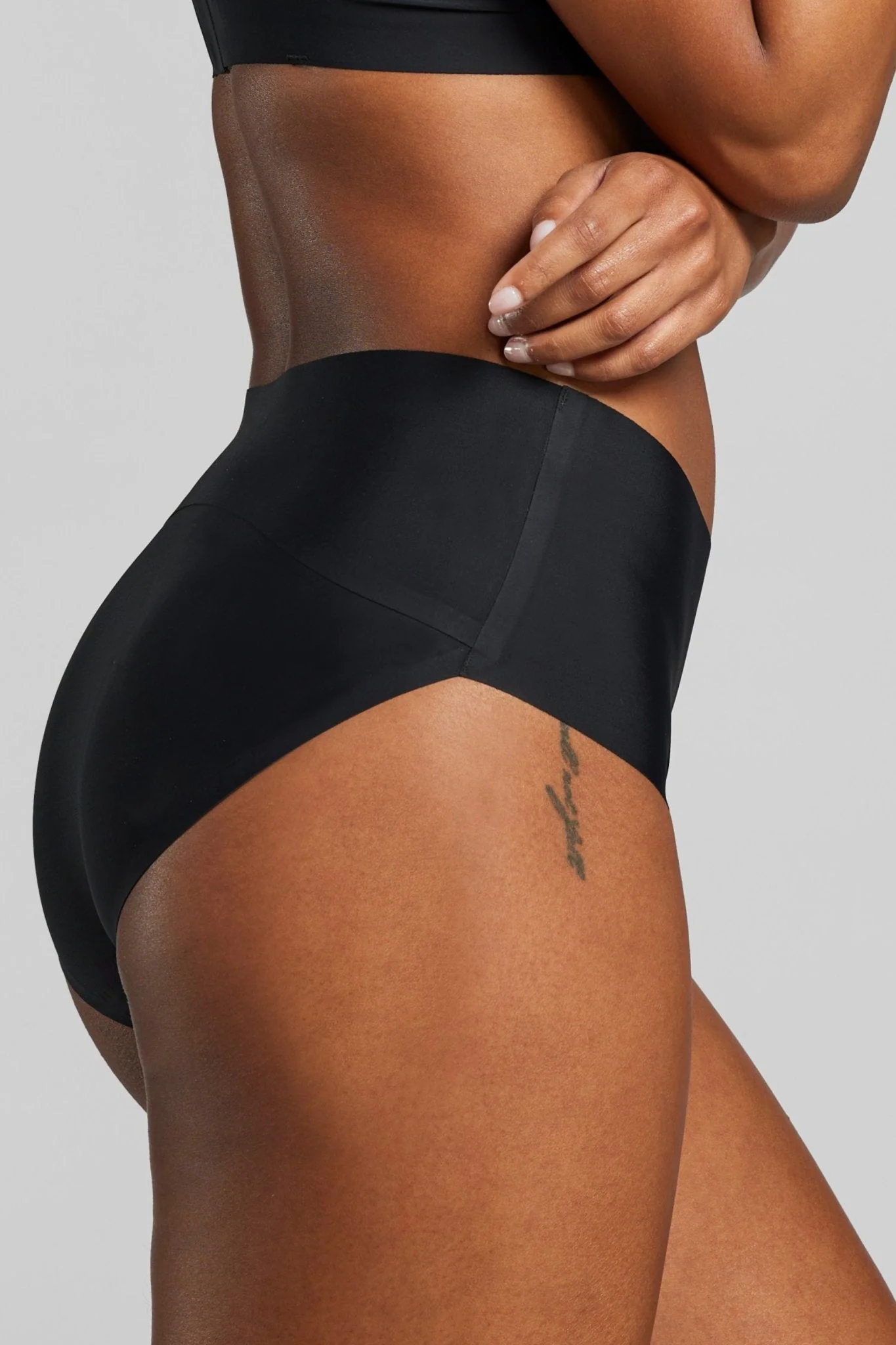 Invisible Shaping Panty - Image 16