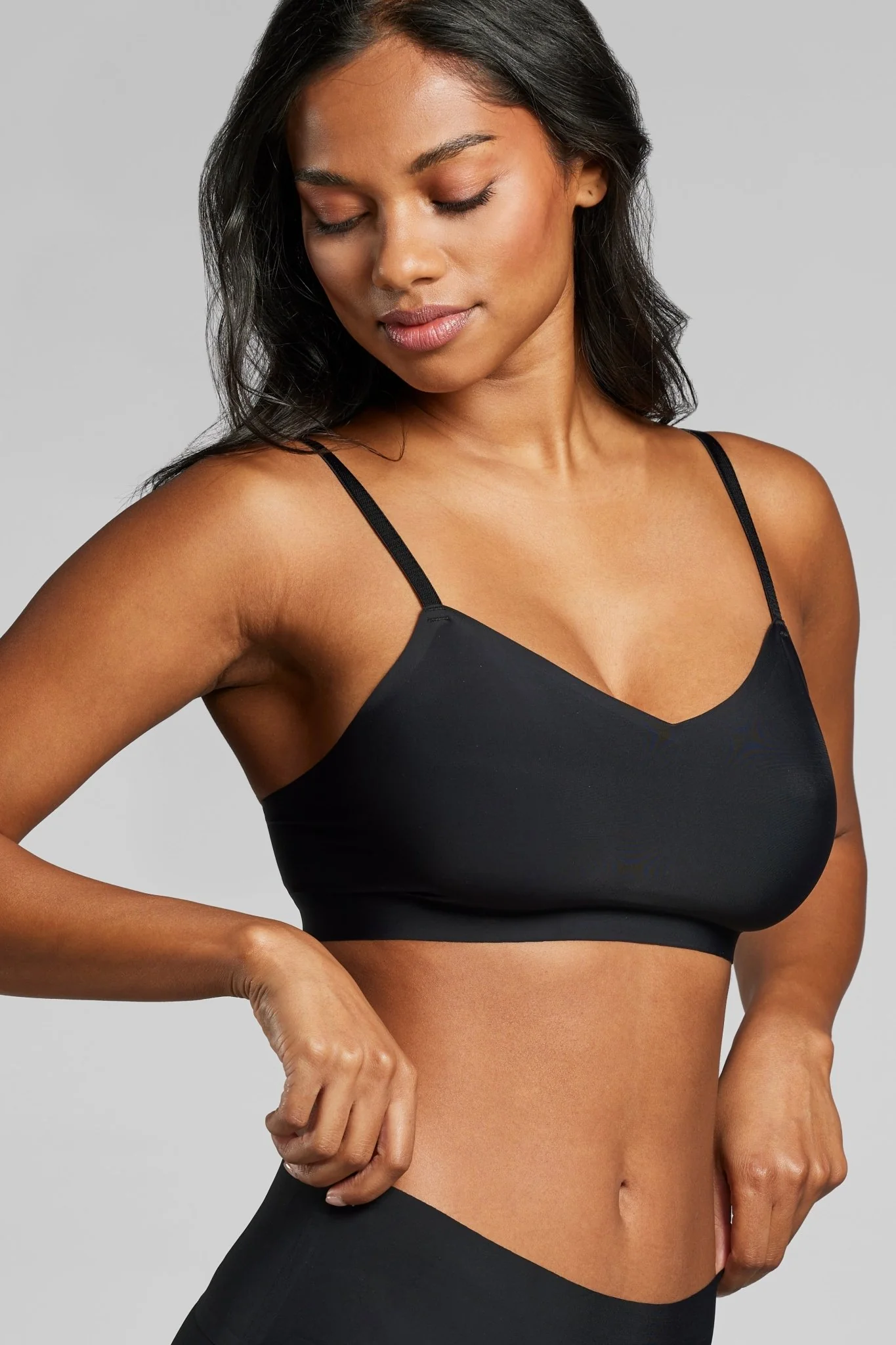 Invisible V-Neck Non-Padded Bra - Image 15