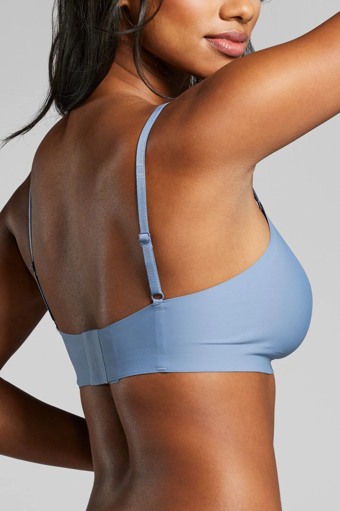 Invisible V-Neck Non-Padded Bra - Image 4