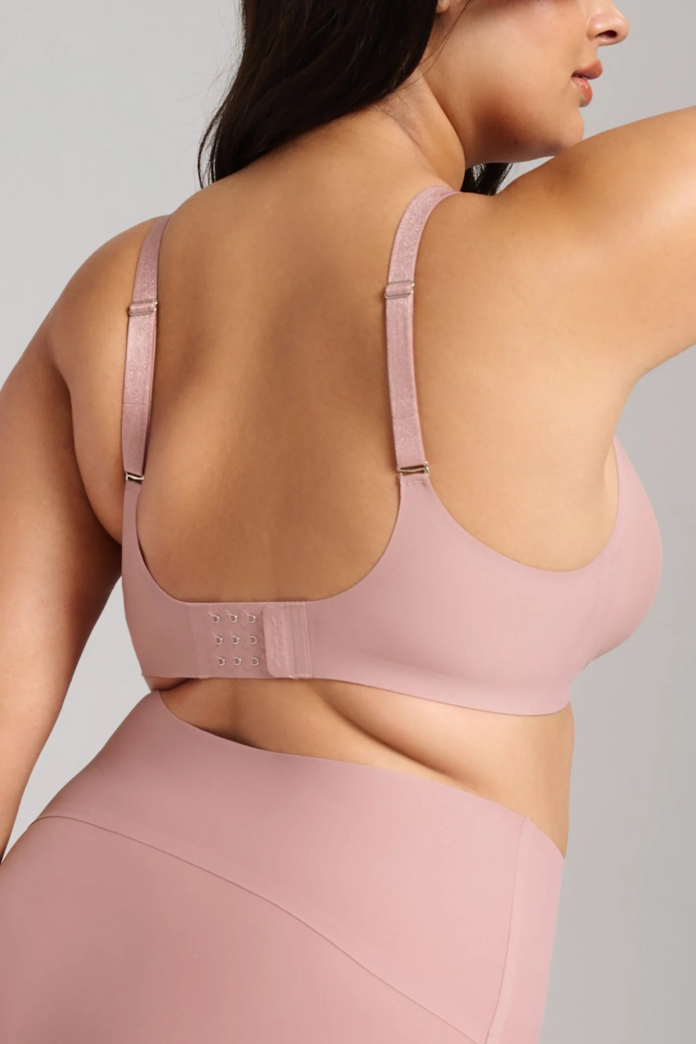 Invisible V-Neck Bra - Image 3