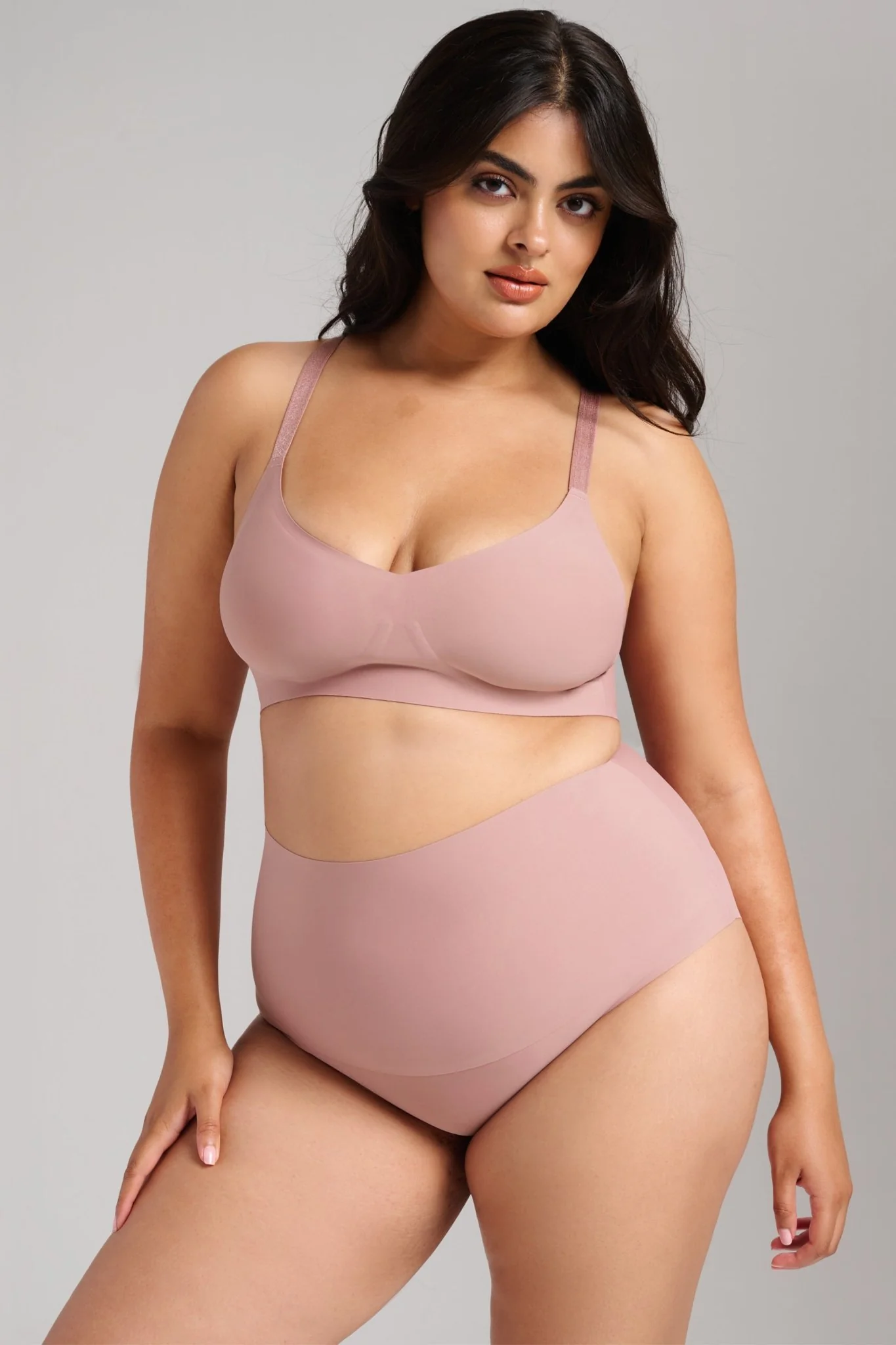 Invisible V-Neck Bra - Image 5