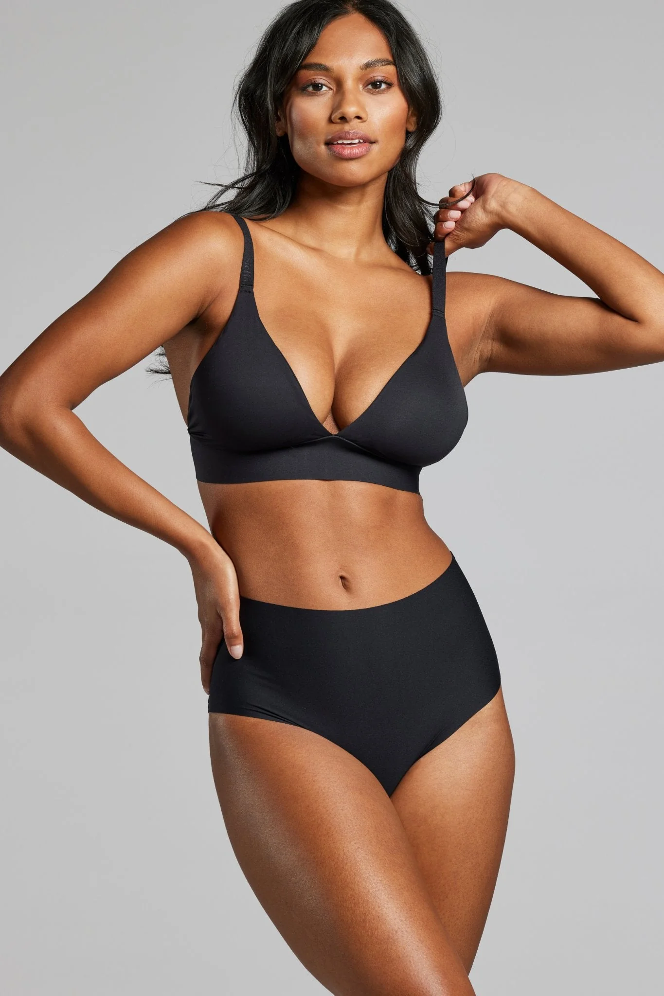 No-Show Triangle Bra - Image 12