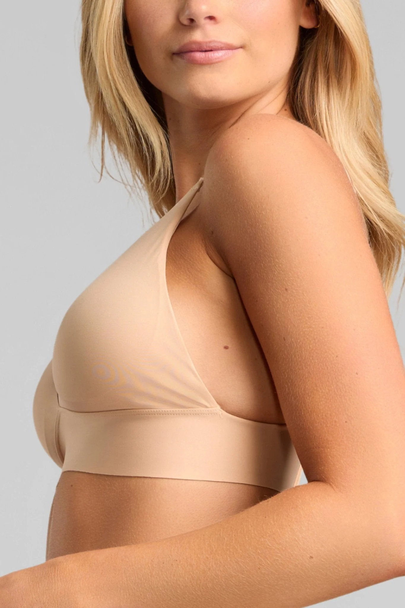 No-Show Triangle Bra - Image 22
