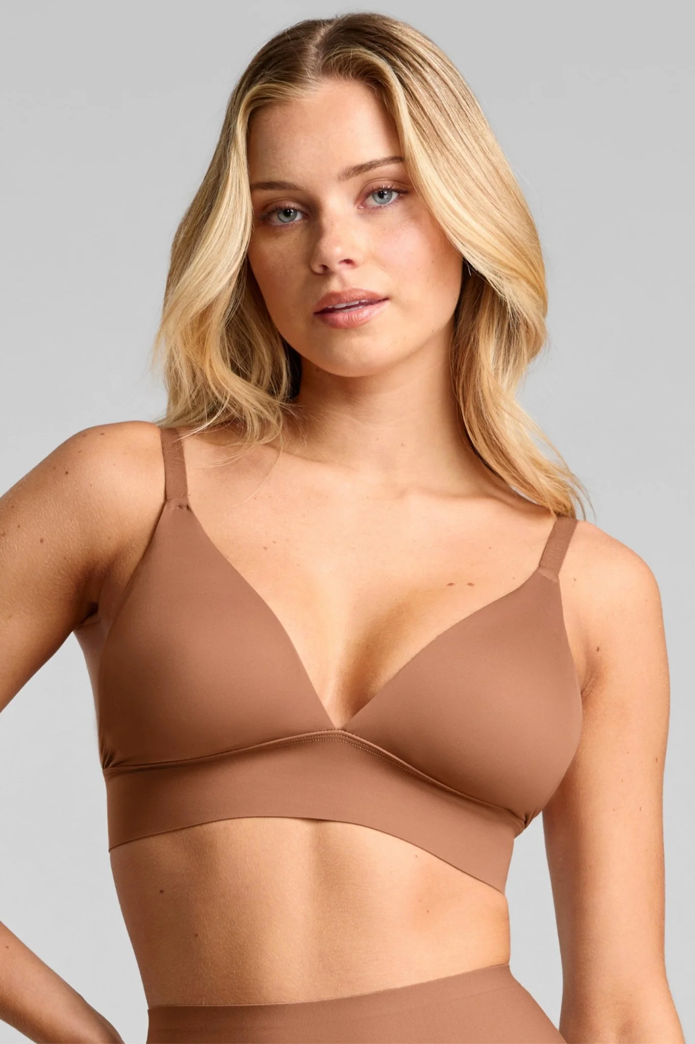 No-Show Triangle Bra - Image 27