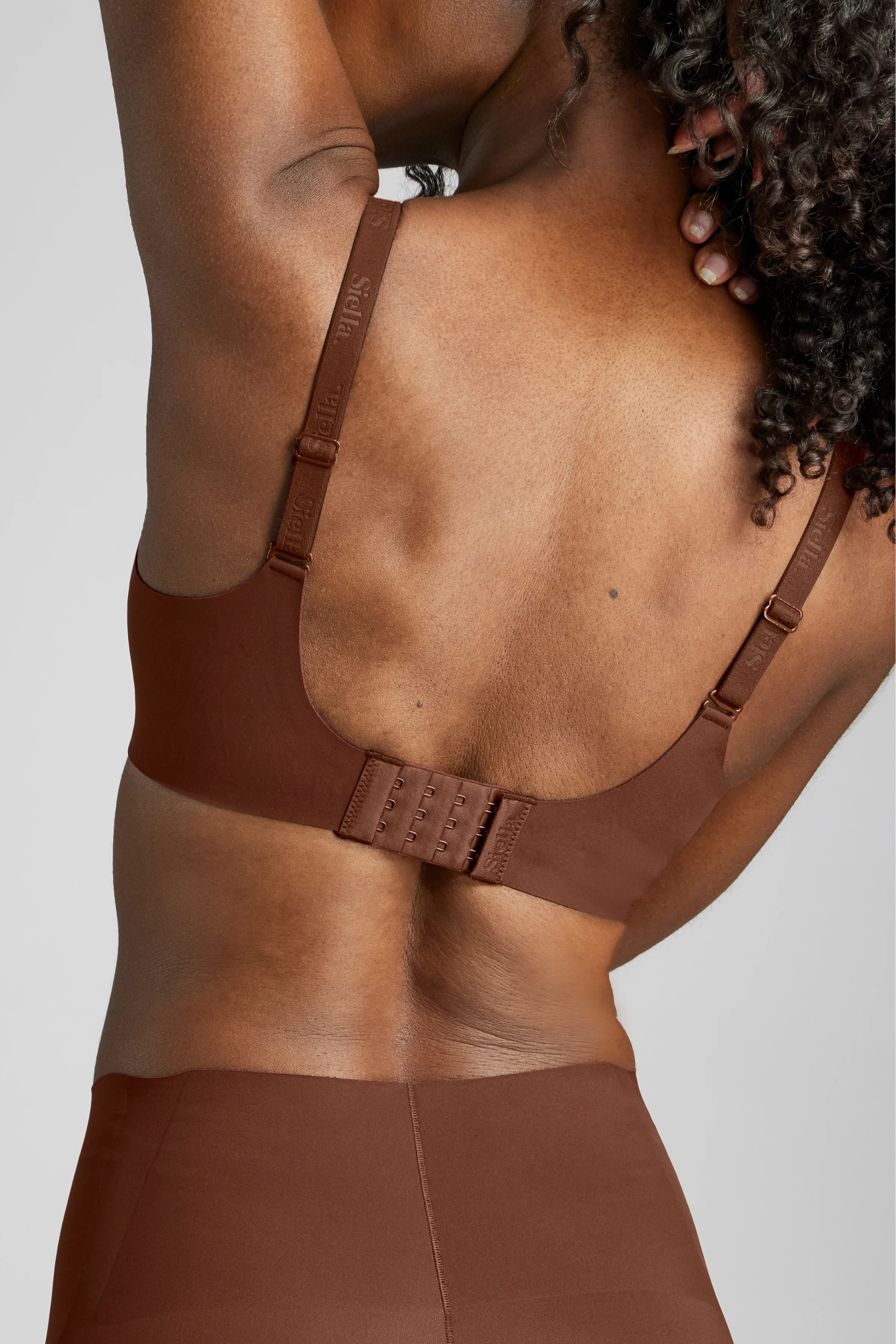 No-Show V-Neck Bra - Image 21