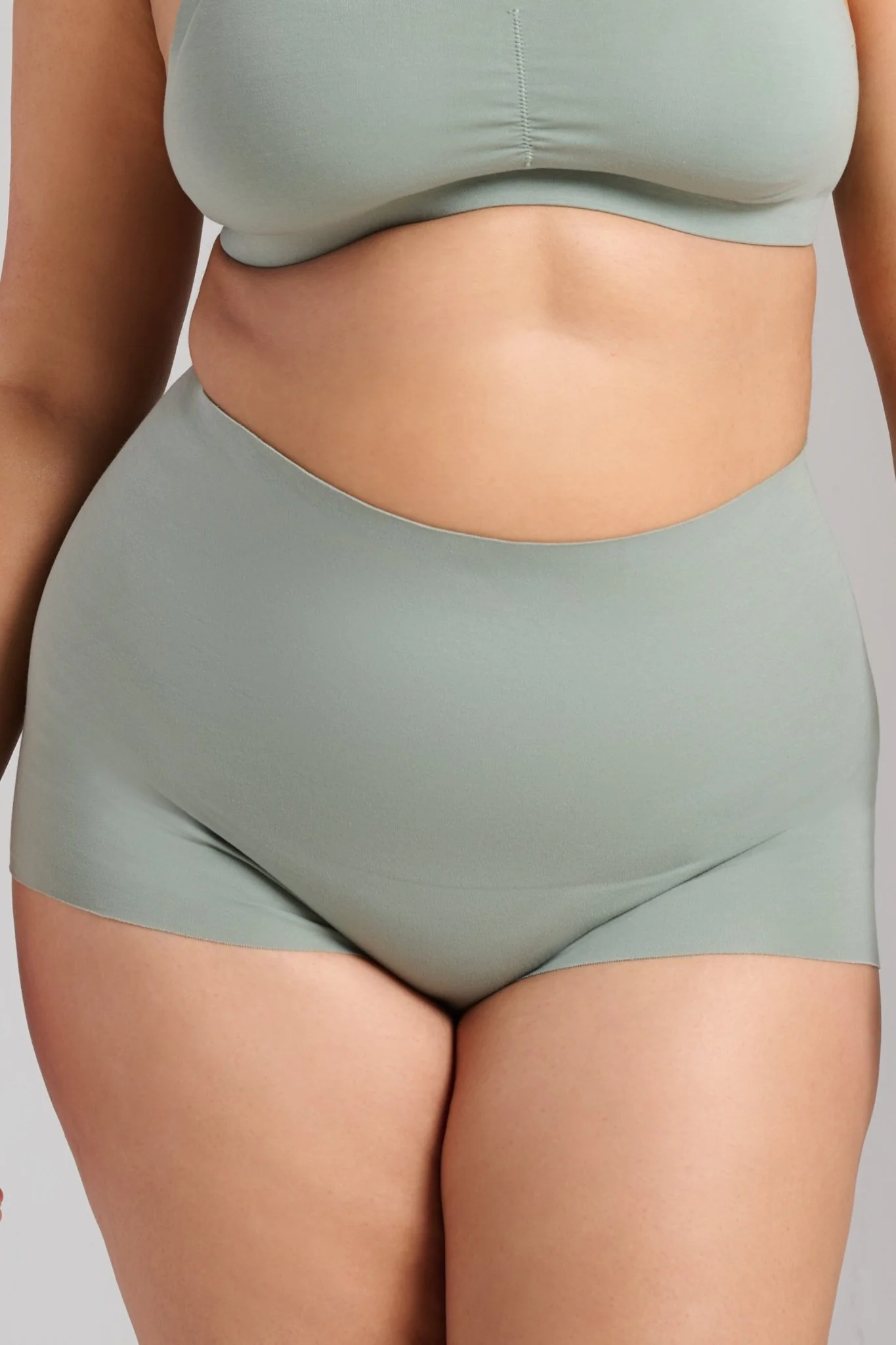 Organic Cotton No-Show Shaping Boy Short - Image 11