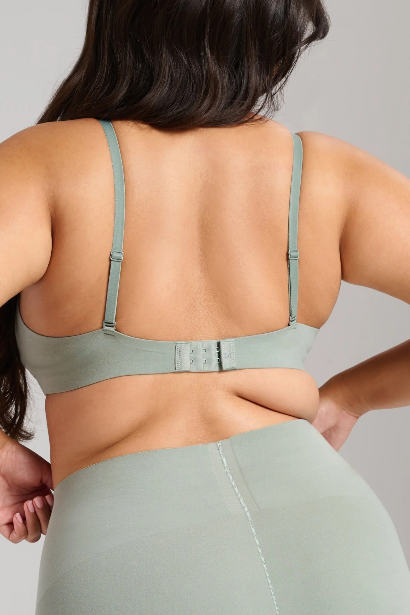 Organic Cotton No-Show V-Scoop Bra - Image 3