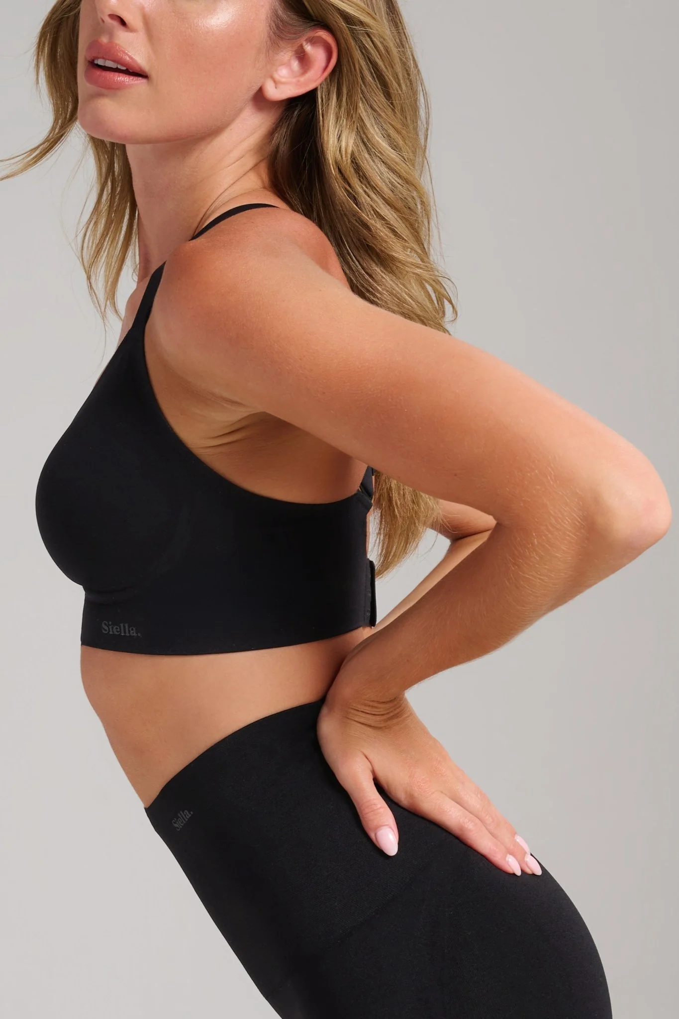 Sculpt V-Neck Bra - Image 11