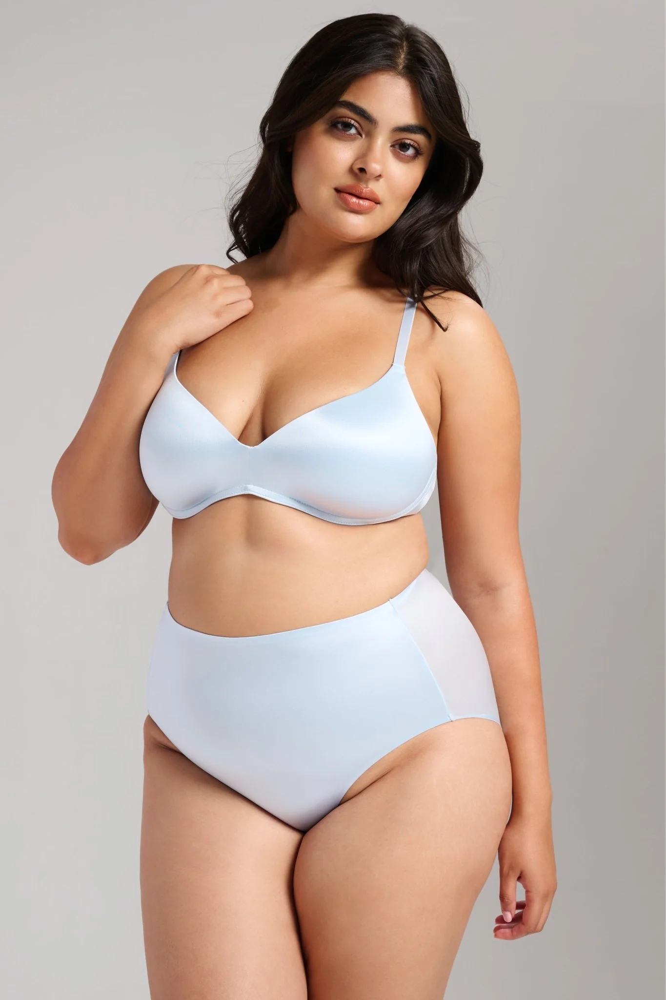 Smooth Satin Luxe Lift Bra - Image 5